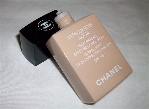 difference between chanel vitalumiere aqua and vitalumiere|Chanel vitalumiere aqua 10 beige.